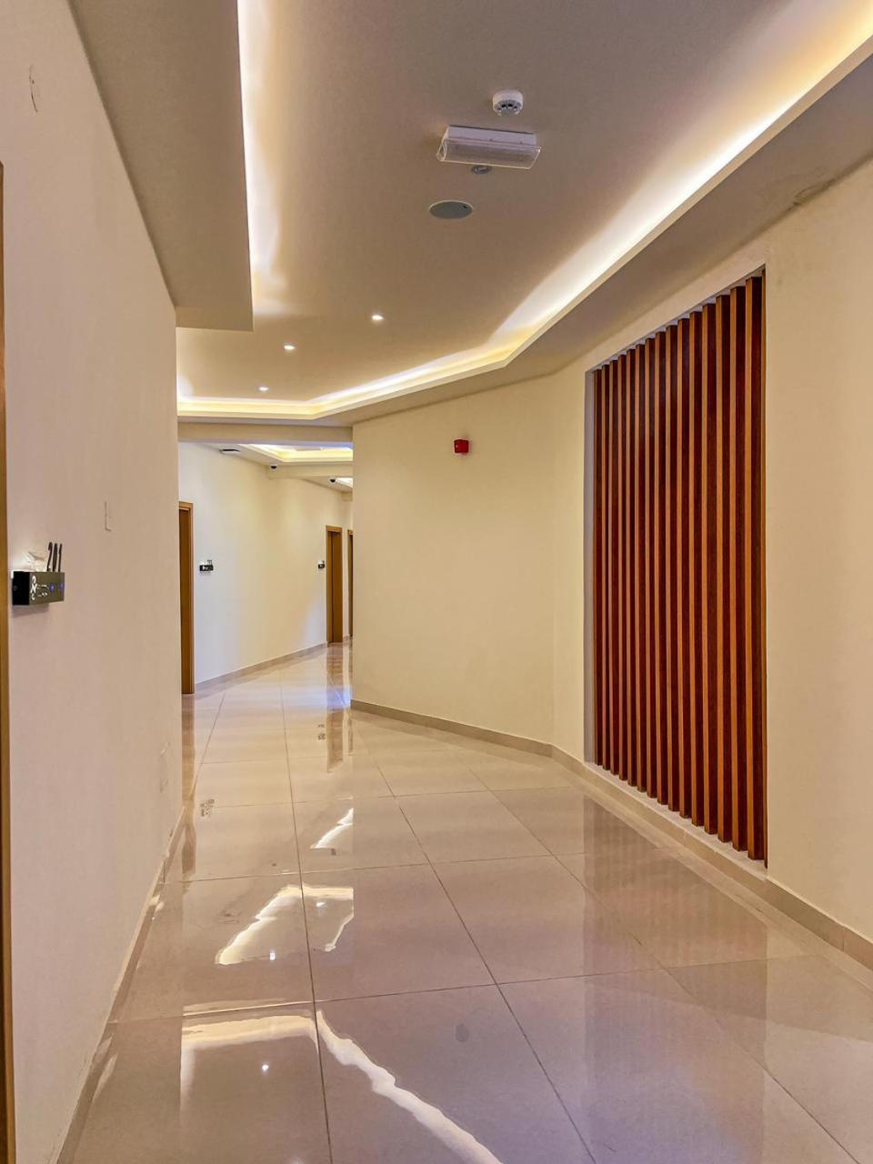 Season Inn Hotel_Bald Sayt Rustaq Buitenkant foto
